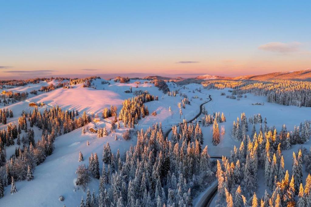 Suite Cosy Chic Сен-Клод Экстерьер фото
